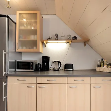 Am Fabianstift 1 *
